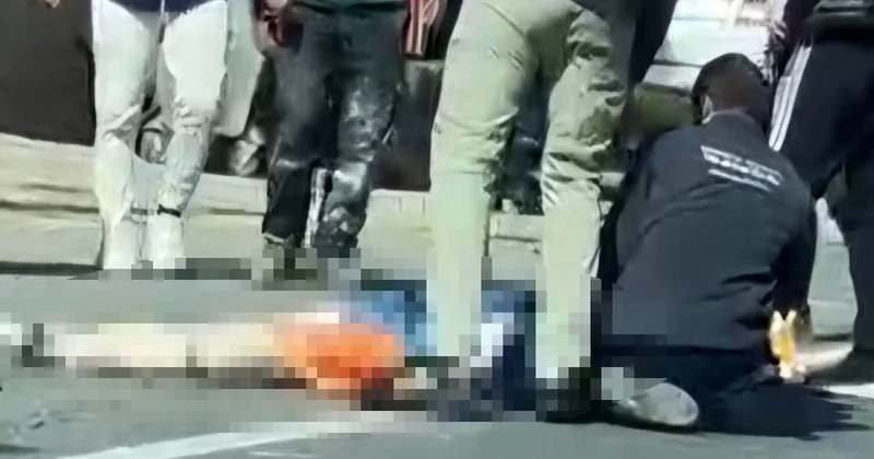 Çöp kamyonunun çarptığı yaya öldü; kaza kamerada