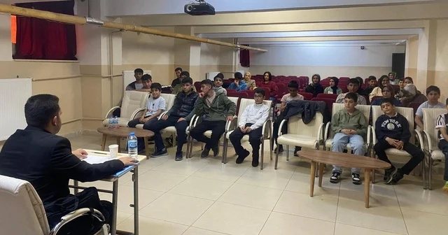 Baskil de Gençlik ve Güzel Ahlak konulu seminer düzenlendi Elazığ Haberleri