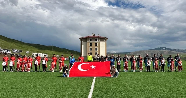 Tekman da Mustafa Çiftçi futbol turnuvası şampiyonu Hürriyetspor oldu Erzurum Haberleri