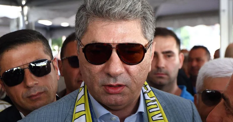 Hakan Safi, yeni transferini sandık başında ilan etti