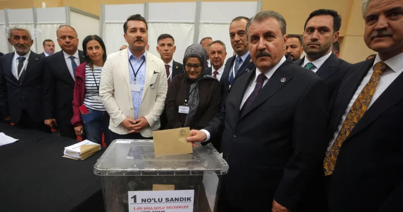 BBP Genel Başkanı Destici, partisinin 13. Olağan Büyük Kurultayında konuştu Son dakika haberleri