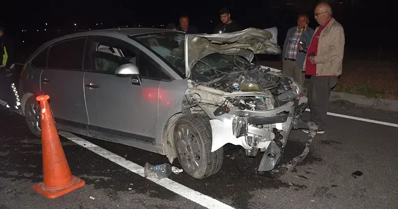 Kırıkkale’de otomobil, arıza yapan otomobile çarptı: 6 yaralı