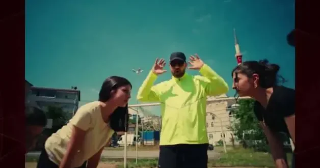 Murda ve Mero nun A Milli takım için bestelediği şarkısı herkesi coşturdu