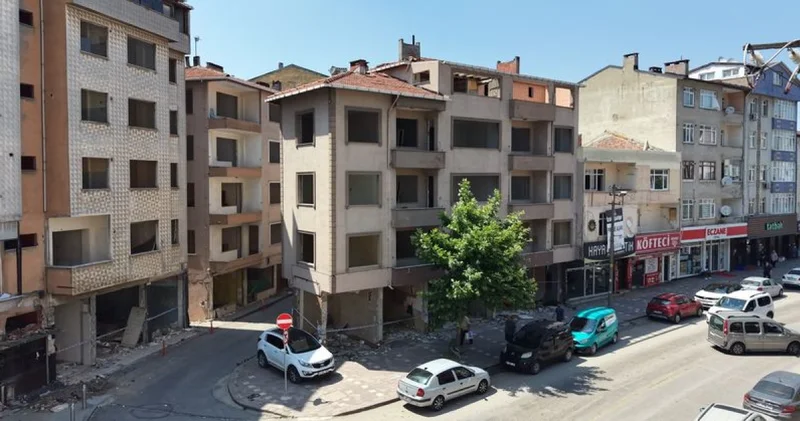 22 bina yerinde dönüştürülecek: 4 kişinin öldüğü çöken binanın çevresindeki yapılar yıkılıyor Son dakika haberleri