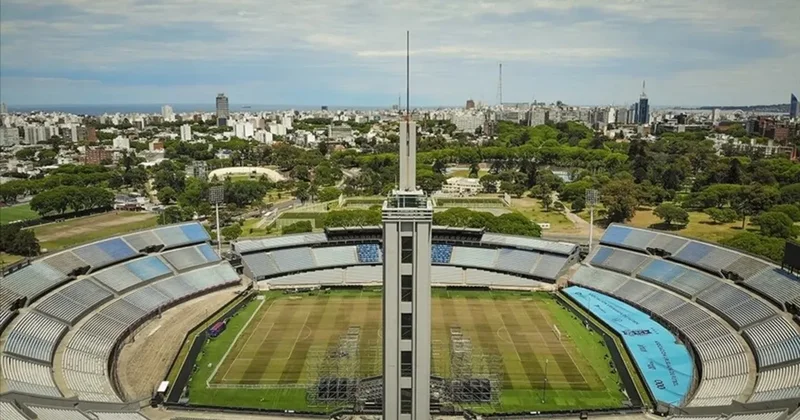 İlk FIFA Dünya Kupası Uruguay daki Estadio Centenario da düzenlendi