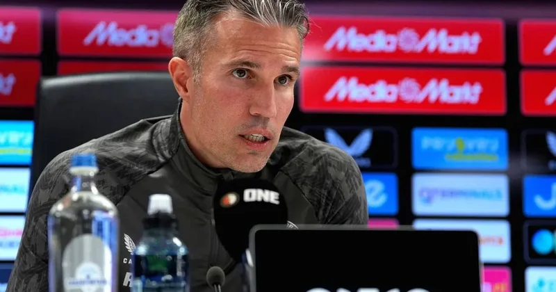 Feyenoord Robin van Persie yi kovdu
