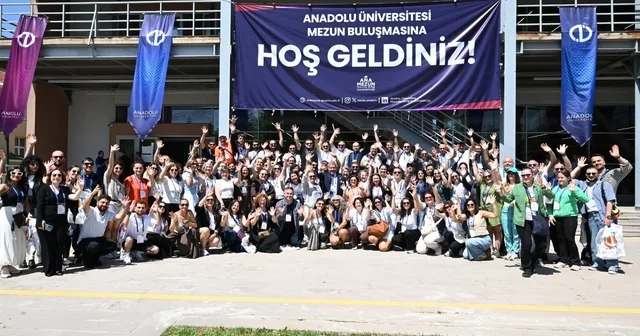 Anadolu Üniversitesinin mezunları kampüste buluştu Eskişehir Haberleri