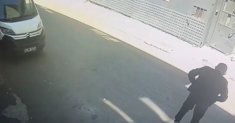 Kıskançlık cinayeti: Eşinin çalışanını vurdu