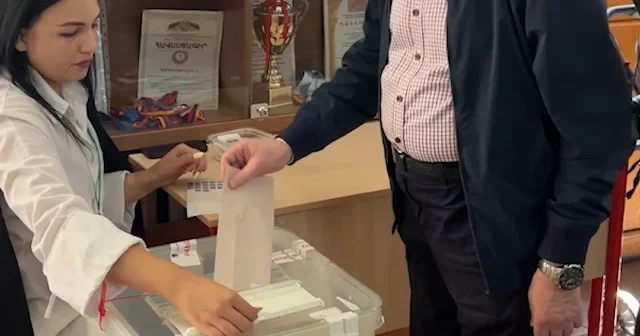 Ermenistan sandık başında: Parlamento için kritik seçim VİDEO İZLE