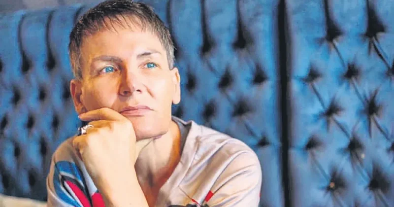 30 yıl boyunca mutlu trans kadın rolünü oynadım!