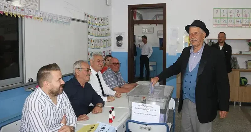 Nevşehir’in Mustafapaşa beldesinde oy kullanma işlemi başladı