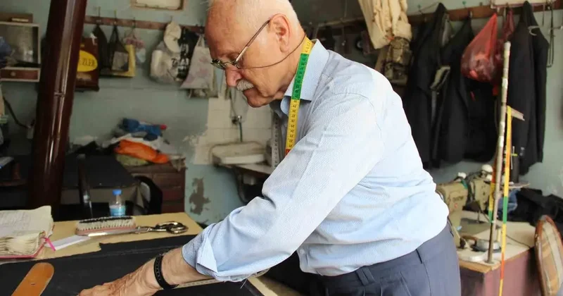 Kumaşa sinen bir ömür: 59 yıldır mesleğini aşkla sürdürüyor