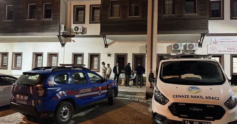 Traktör ve Tarım Makinesi Arasında Kaldı, Hayatını Kaybetti