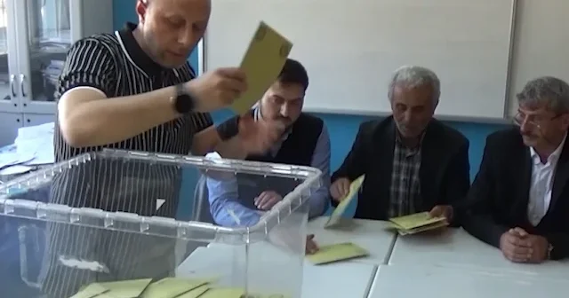 Tokat’ta sandıklar kapandı: Belde statüsü kazanan 4 yerde oylar sayılıyor VİDEO İZLE