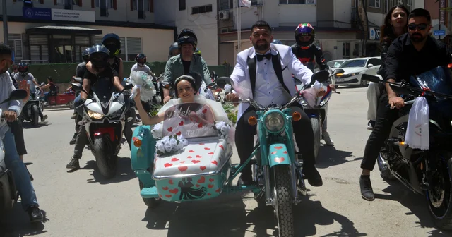 Amasya da gelin arabasının yerini motosiklet aldı Amasya Haberleri