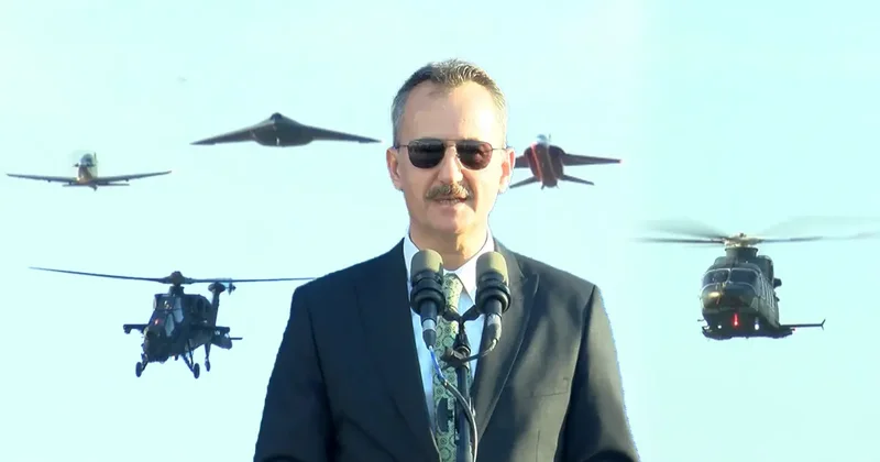 NATO Zirvesi ne damga vurdu! Milli hava araçları gösteri uçuşu yaptı