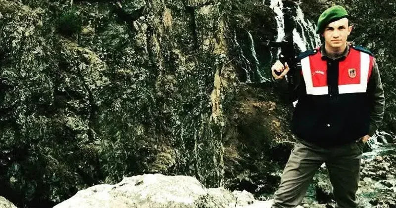 Uzman çavuş kazada hayatını kaybetti