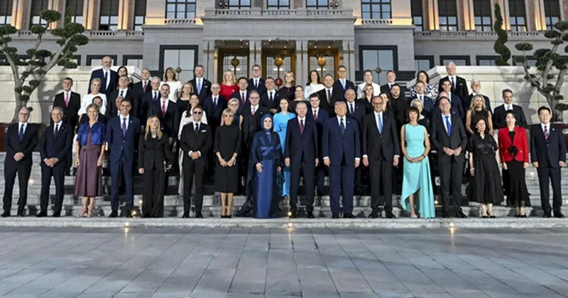 NATO Liderler Zirvesi nde aile fotoğrafı çekimi yapıldı