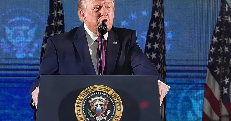 TRT spikeri Özkan Öztürk ten olay Trump göndermesi