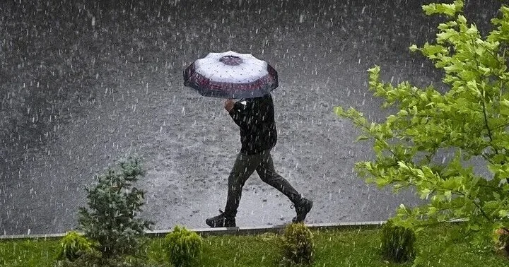 Kuvvetli yağış ve fırtınaya dikkat! Meteoroloji den 4 il için sarı kodlu uyarı