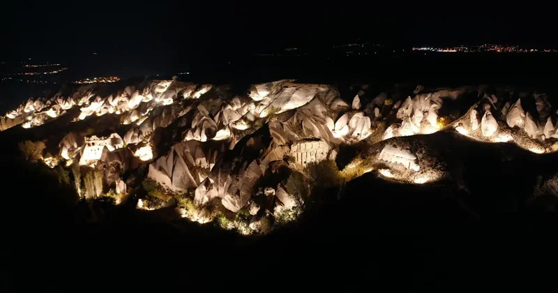 Bakan Ersoy: Kapadokya nın güzelliğini gece saatlerine de taşıdık