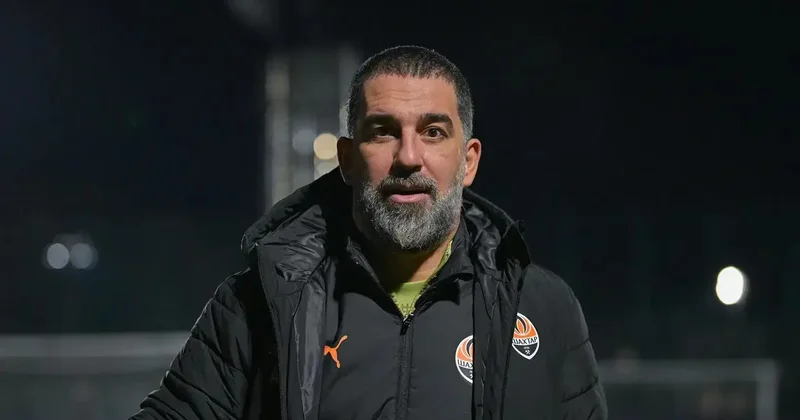 Arda Turan ın Shakhtar ına bir Türk daha! Resmi imzayı attı