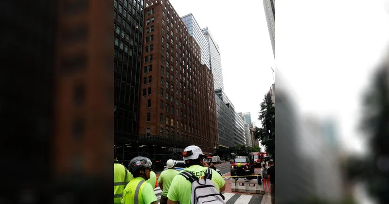 New York ta 37 katlı binanın yıkılma tehlikesi nedeniyle yollar kapatıldı