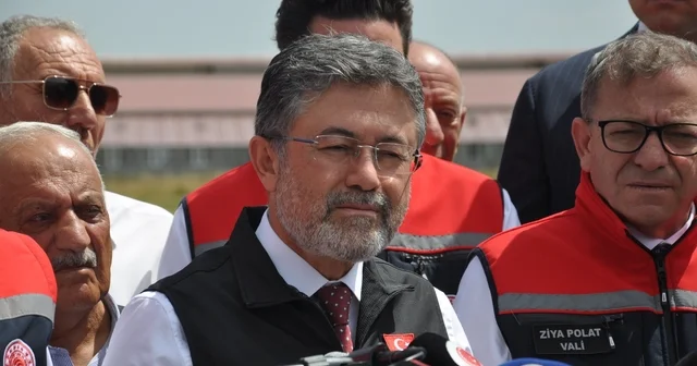 Bakan Yumaklı Kars ta GEKİS i tanıttı: Büyükbaş hayvancılıkta dijital kimlik dönemi başladı Kars Haberleri Habertürk Yerel Haberler