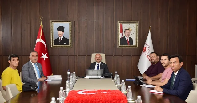 Vali Varol, yeni stadyumun yapım süreci hakkında bilgi aldı Aydın Haberleri Habertürk Yerel Haberler