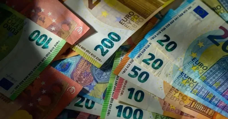 Komşu para birimini değiştirdi: Artık Euro kullanacaklar