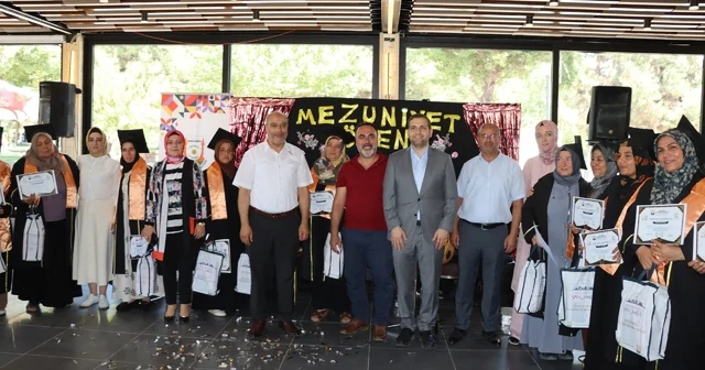 Okuma yazma öğrenen anneler mezuniyet sevinci yaşadı Şanlıurfa Haberleri Habertürk Yerel Haberler