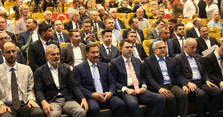 Hatay da konut ve iş yeri anahtar teslim töreni yapıldı Yayman: Küllerinden doğan bir Hatay görüyoruz