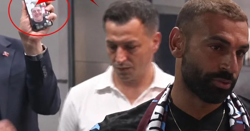 Salah ın karşılanmasında dikkat çeken detay! Görüntülü görüşmedeki isim bomba