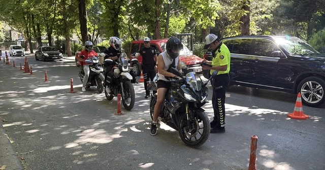 Eskişehir de motosiklet denetimde 600 bin TL ceza kesildi Kontrolü yapılan 350 motosikletten 7 si trafikten men edildi Eskişehir Haberleri Habertürk Yerel Haberler