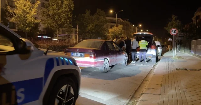 Eskişehir de alkollü sürücü denetime takıldı, 25 bin TL ceza kesildi 1.10 promil alkollü çıkan sürücünün aracı trafikten menedildi Eskişehir Haberleri Habertürk Yerel Haberler