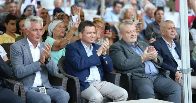 Osmangazi nin siyah inciri festivalde görücüye çıktı Başkan Erkan Aydın: Üreticinin desteklenmesi gerekiyor Bursa Haberleri Habertürk Yerel Haberler