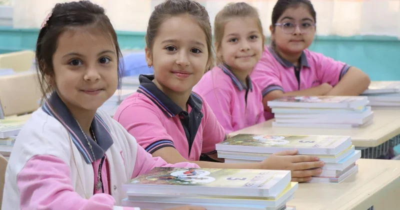 İstanbul da yaklaşık 2,7 milyon öğrenci yeni eğitim dönemine başlıyor