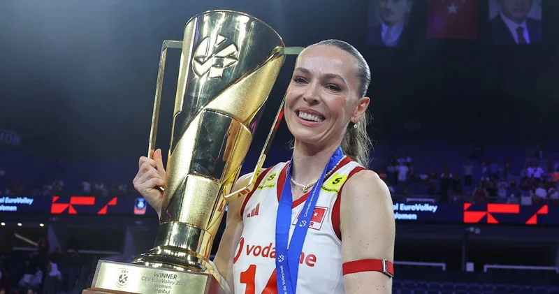 Türk voleybolunun yaşayan efsanesi Eda Erdem Dündar: 26 yılda 25 kupa!