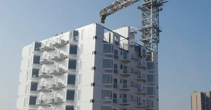 5 günde 208 dairesi olan 26 katlı binayı inşa ettiler Sözcü Gazetesi