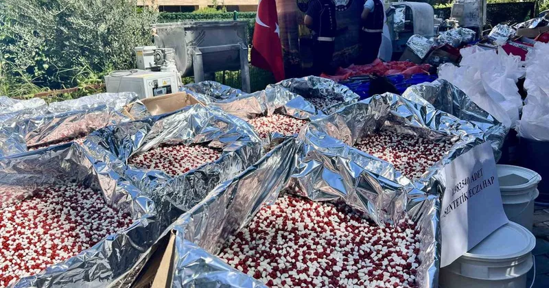 Manisa ve Mersin deki eş zamanlı uyuşturucu operasyonunda 5 şüpheli tutuklandı