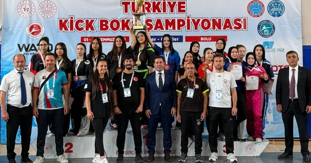 Milliler Bursalı Gizem hocaya emanet İtalya da madalya kovalayacak sporcuları yetiştiriyor Bursa Haberleri Habertürk Yerel Haberler