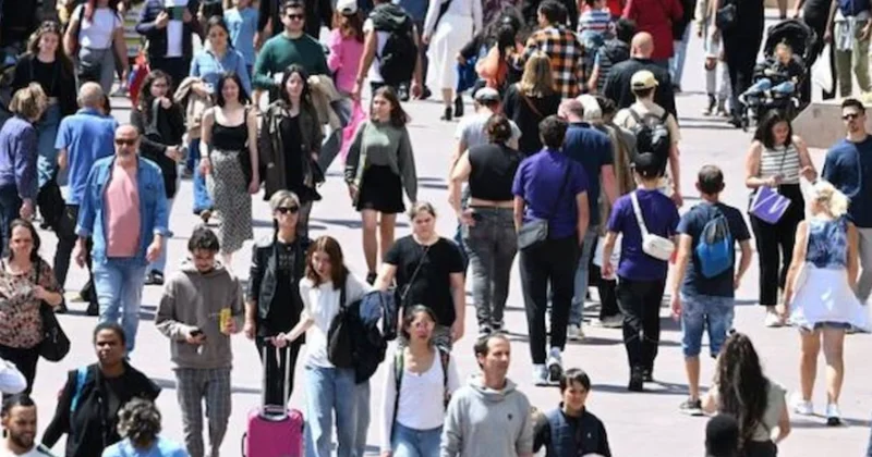Yapay zeka bu mesleği fena vurdu: 40 bin genç bir gecede işsiz kaldı Sözcü Gazetesi