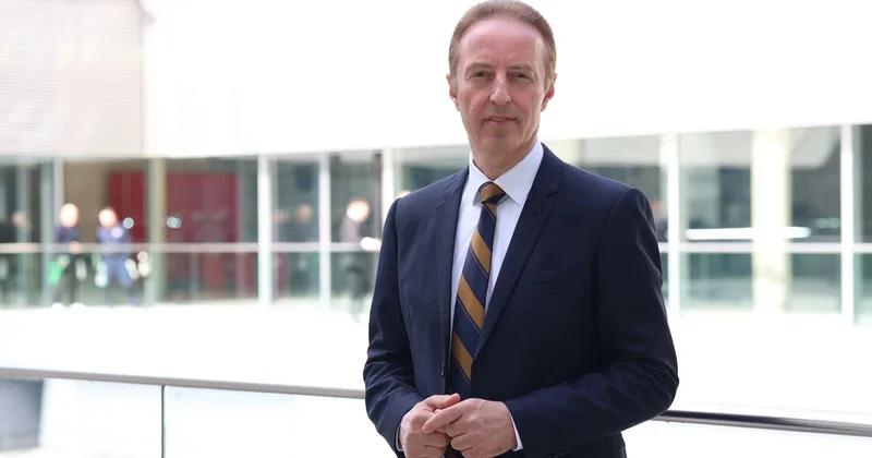 SPD li Karaahmetoğlu: AfD nin oy patlaması Almanya da cehennemin kapılarını araladı