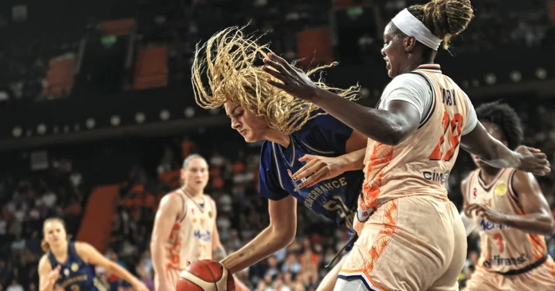 FIBA Kadınlar Süper Kupa da kazanan Fenerbahçe Tarfin! 3. kez zafere ulaştı Sözcü Gazetesi