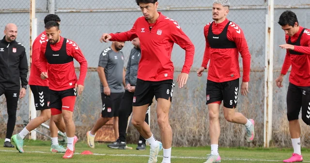 Sivasspor, Manisa FK maçının hazırlıklarını tamamladı Sivas Haberleri