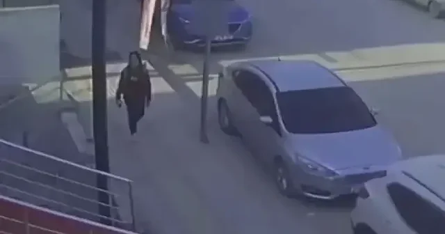 Hatay da vatandaşların deprem anındaki paniği kamerada VİDEO İZLE