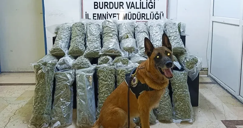 Burdur’da 36 kilo skunk maddesi ele geçirildi, operasyon görüntülüleri film sahnelerini aratmadı