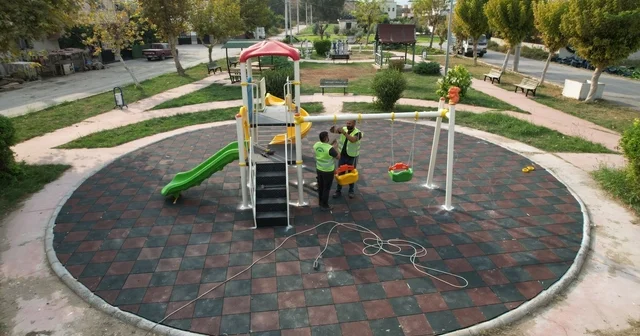 Akdeniz in parklarında yenileme çalışmaları devam ediyor Mersin Haberleri