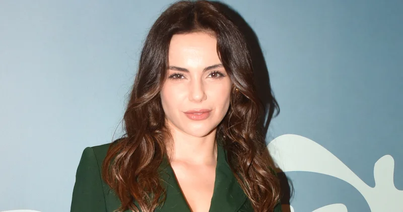 Yağmur Tanrısevsin: Oyunculukta estetik ve dövme doğru değil