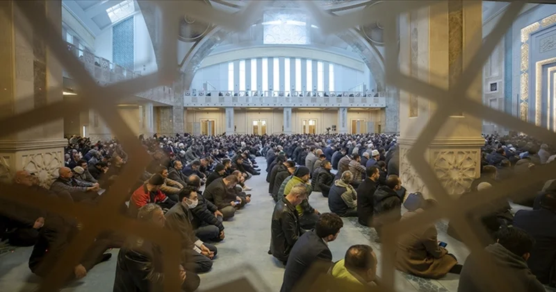 CUMA HUTBESİ 7 KASIM 2025 PDF İNDİR: Diyanet paylaştı! Bu haftaki Cuma hutbesi konusu ve tam metni belli oldu: Vefa İmandandır